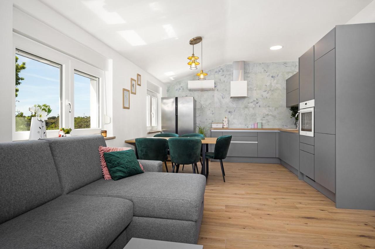 Luxury Lotus&lovor Apartmán