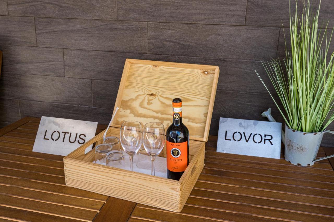 Luxury Lotus&lovor Pula