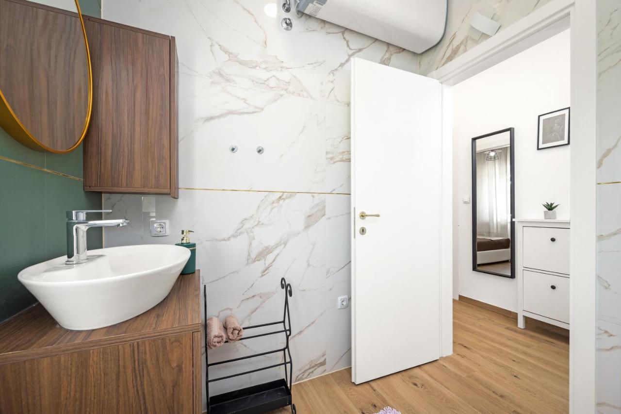 Luxury Lotus&lovor Apartmán *